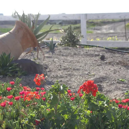 Ab Living Santorini Εμπορειό